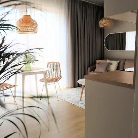 Nadjeziorne Z Tarasem Na Dachu 아파트 *